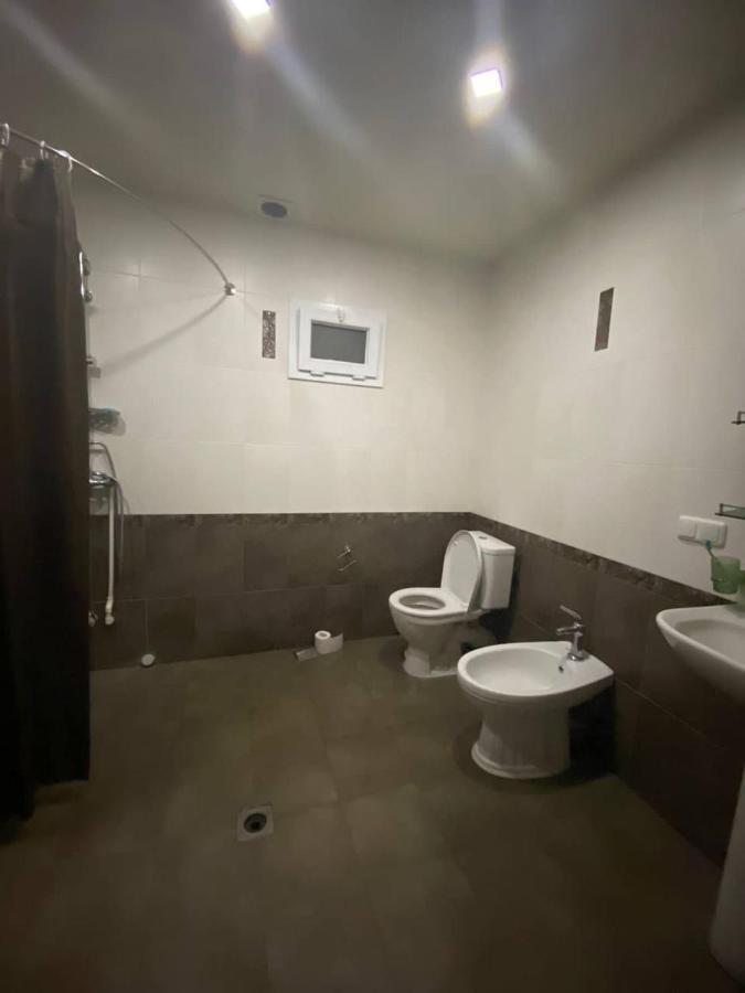 Hero Hostel Yerevan Ngoại thất bức ảnh